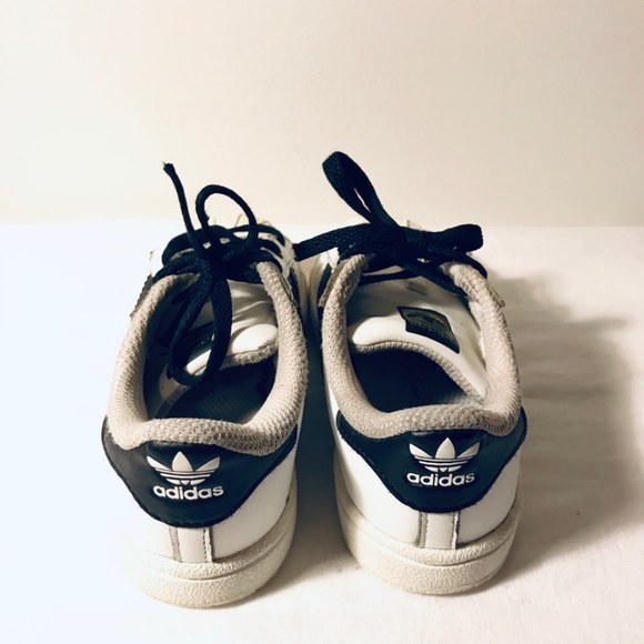 Adidas unisex sneaker bundle - Picture 6 of 9